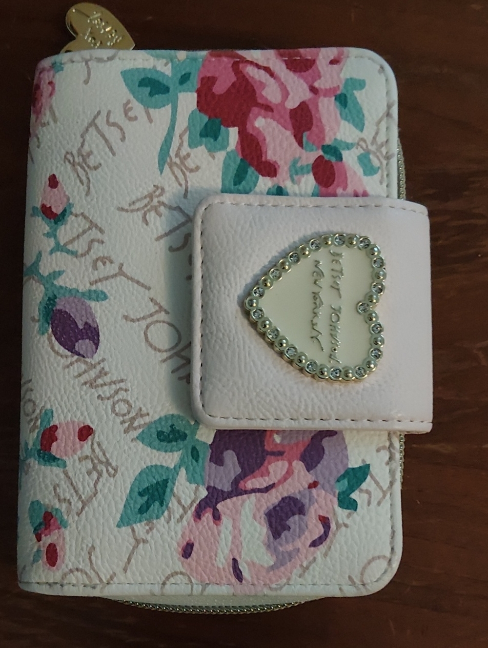 Betsey Johnson White Pink Floral Heart-Embellished Zip Card Wallet